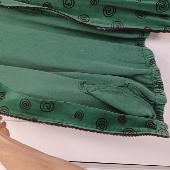 Velour soft green swirl design retro Irish St Patricks Day jacket - Picture 7 of 7